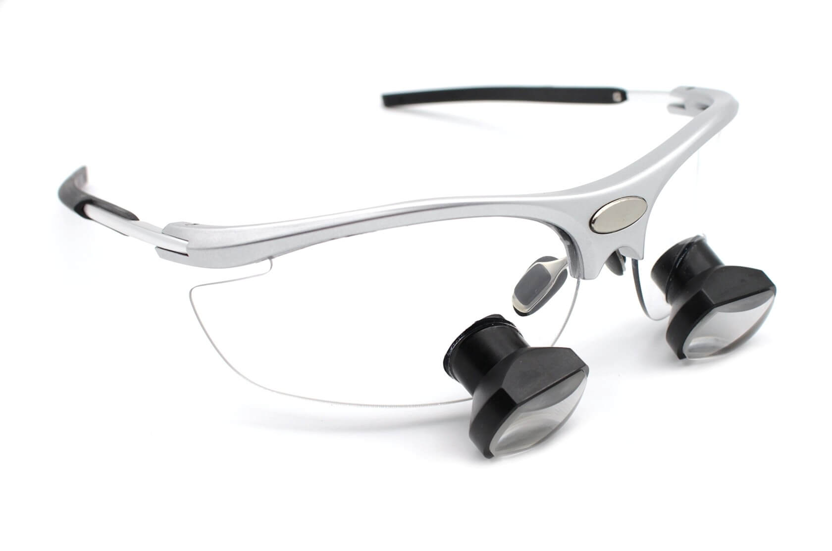 Why Should Young Dentists Wear Dental Loupes?