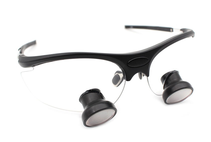 Key Features to Consider When Buying Surgical Loupes with Headlight